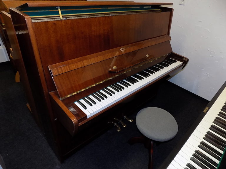 Pianino Nokturno, model 120.